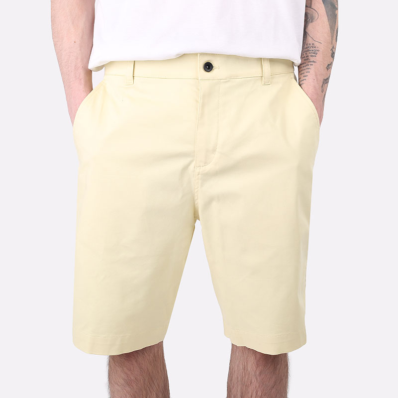 мужские желтые шорты  Nike UV Chino Short DA4139-723 - цена, описание, фото 3